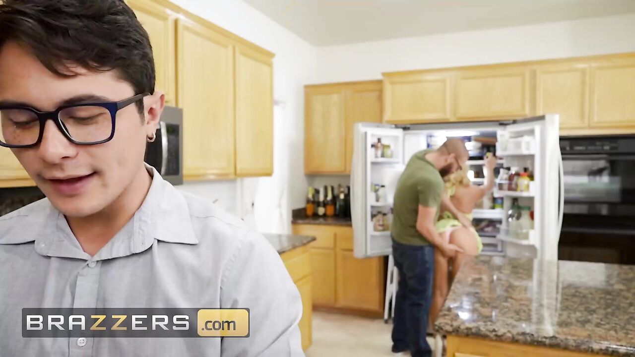 BRAZZERS - Xander Corvus Can't Resist Fucking His Brother's Smoking Hot New Wife Mimi Monet