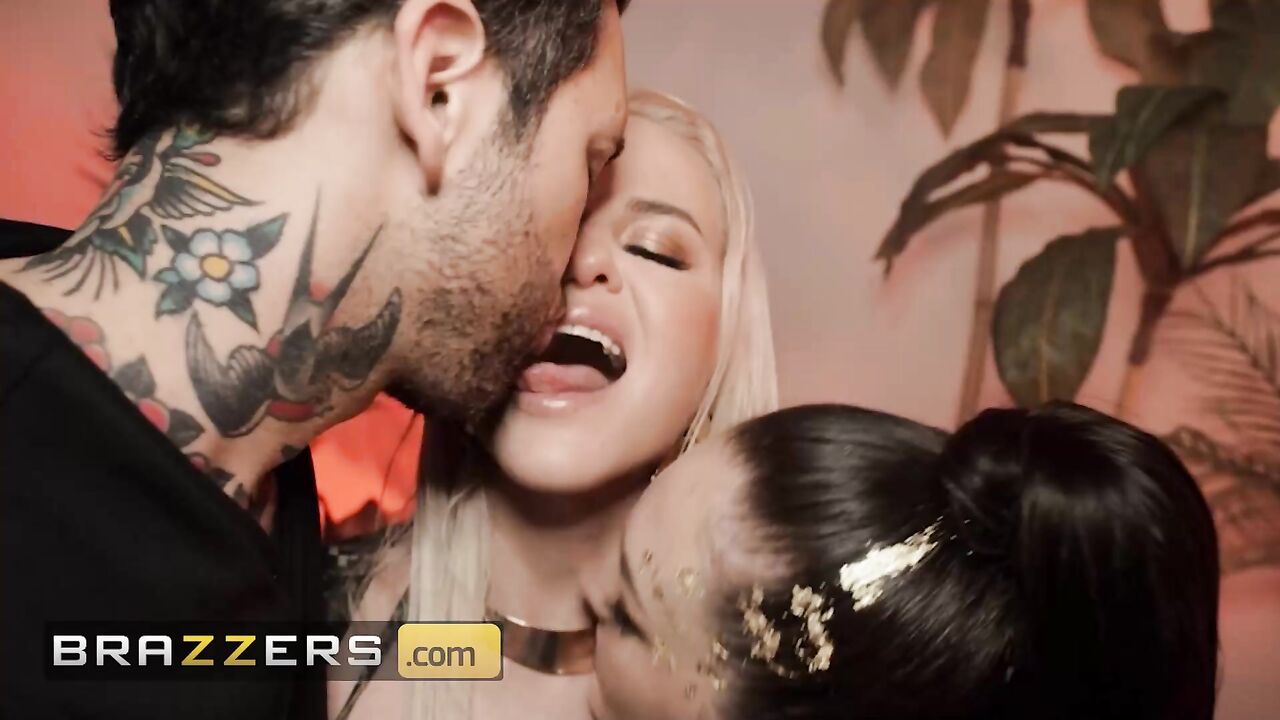 BRAZZERS - After Some Lesbian Fun, Charlotte Sins & SlimThick Vic Lure Small Hands For A Hot 3some