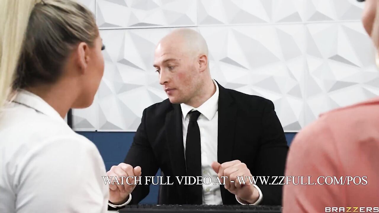 Employee Of The Mouth.Kendra Sunderland, Kayley Gunner / Brazzers