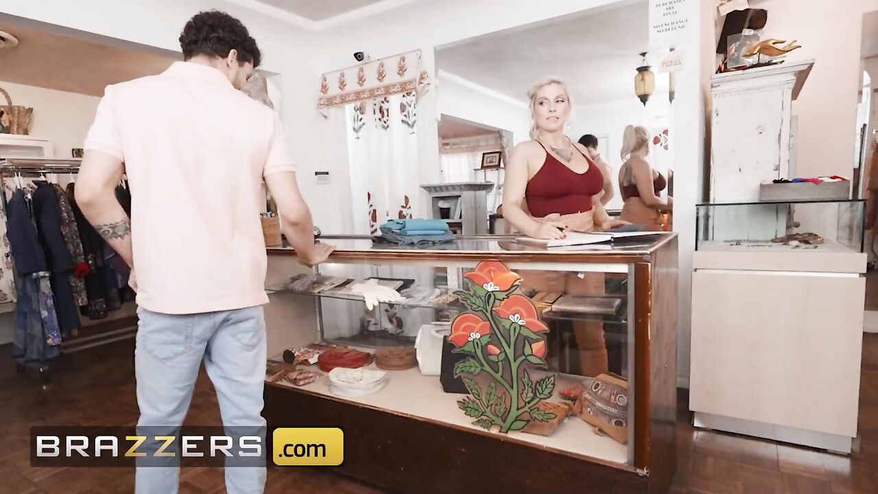 Brazzers - Christie Stevens The Boutique Owner Takes Off Her Clothes After Seeing Apollo Banks