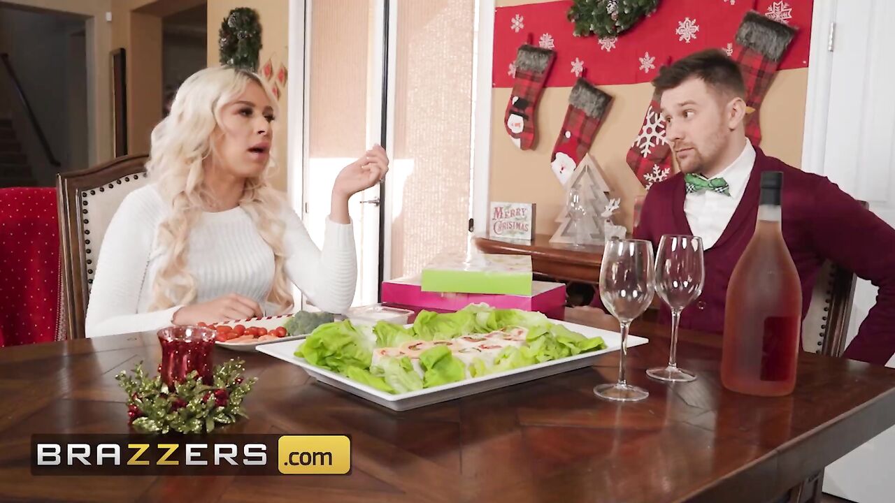 Brazzers - Carmen Caliente Wants A Little Pre-Dinner Sex Snack & Xander Corvus Is There To Help