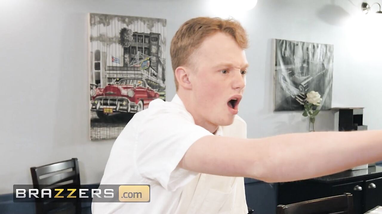 Brazzers - Bored Waitress Syren De Mer Tries To Earn Some Extra Tips By Giving Her Gaping Asshole