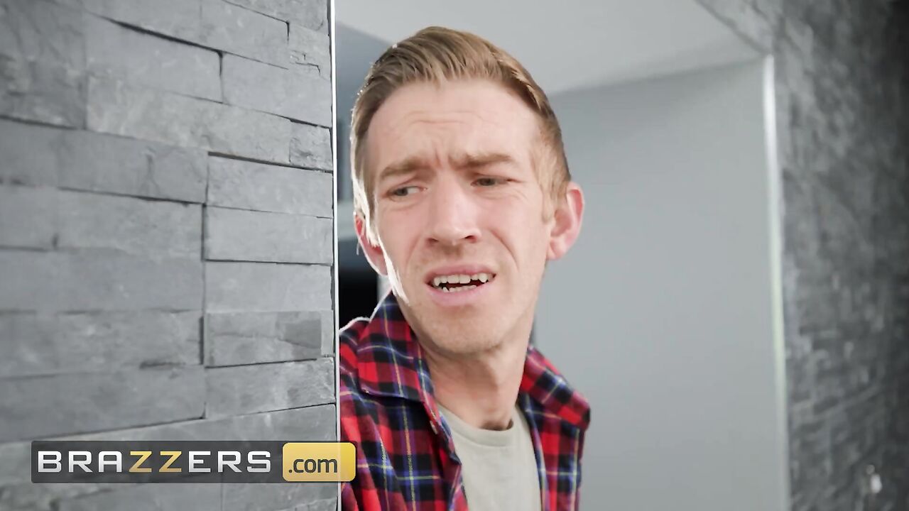 Brazzers - Ruby Sims Teases The Window Cleaner With Her Lingerie & Body Before Letting Him Fuck Her
