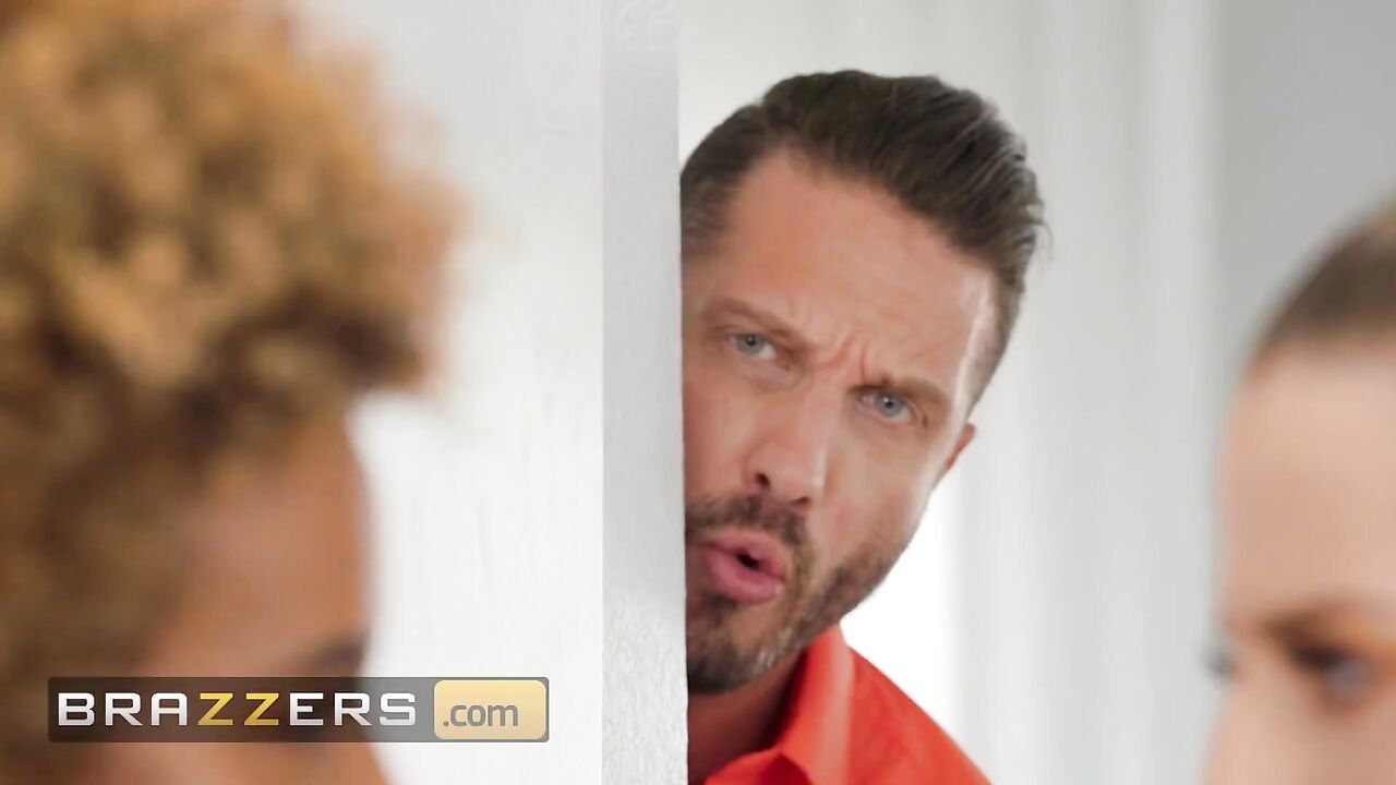 Brazzers - The Merkin On Quinton's Face Turns On His Gf Aubree Valentine & Her Roommate Demi Sutra