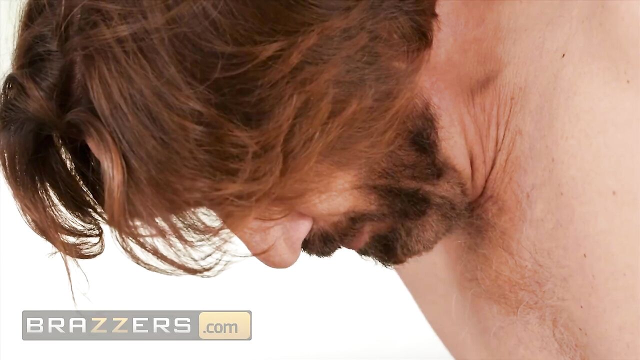 Brazzers - Cecilia Lion Gets Caught Giving A BJ To Lauren Phillips' Ex Husband & She Makes Up For It