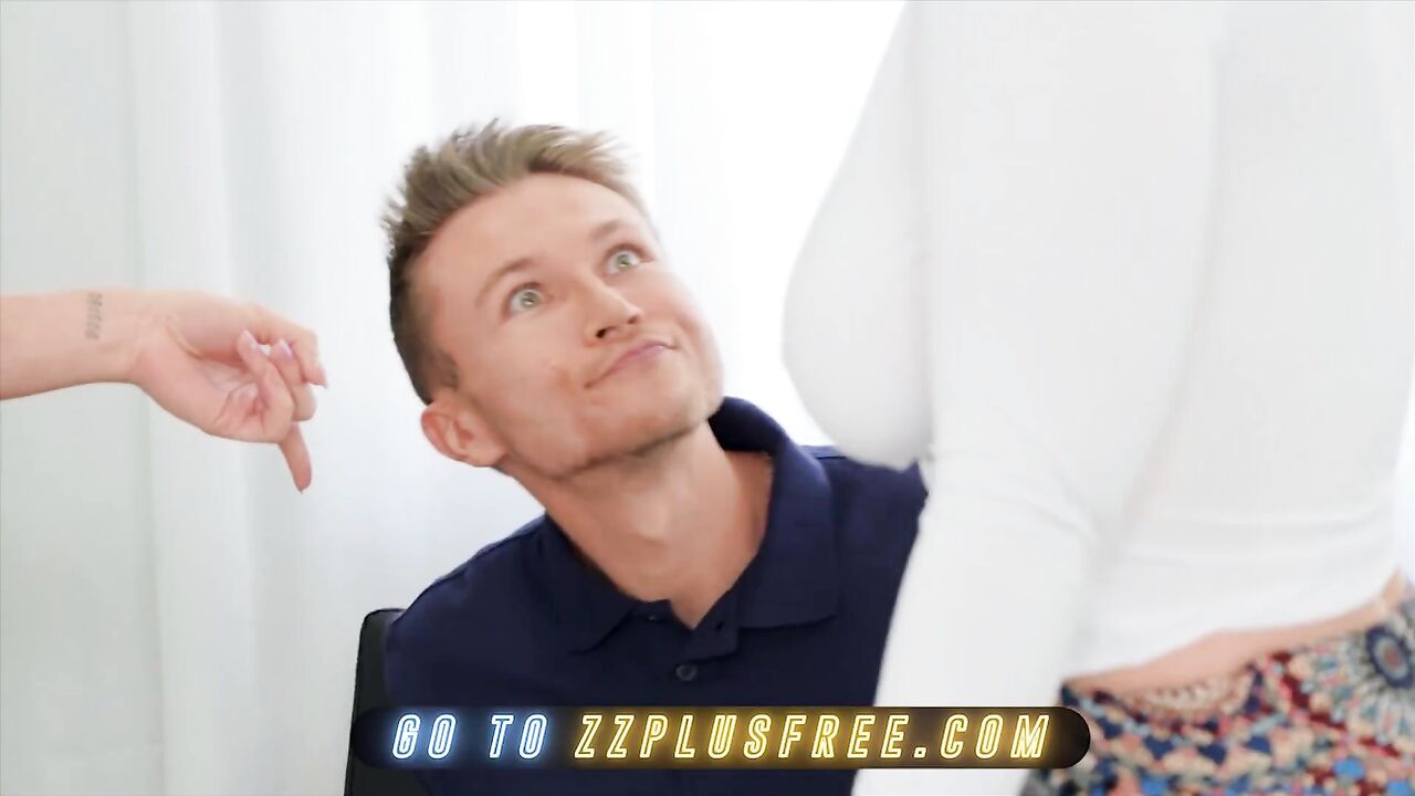 Brazzers - LaSirena69 Gifts Her Bf AJ A Massage But It Ends Up In A Hot 3some With Skylar Snow