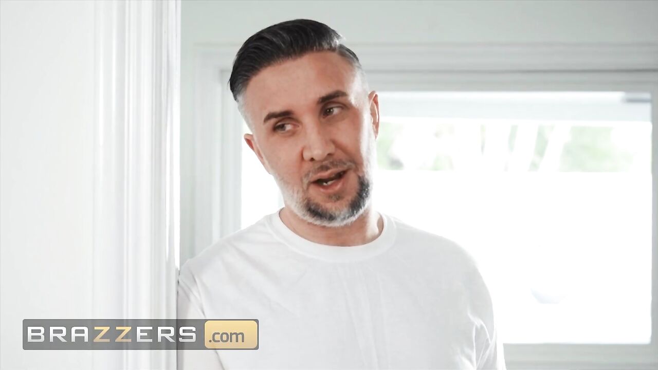 Brazzers - Horny Beautiful Babe Aidra Fox Cheats On Her Husband WIth Her Former Lover Keiran Lee