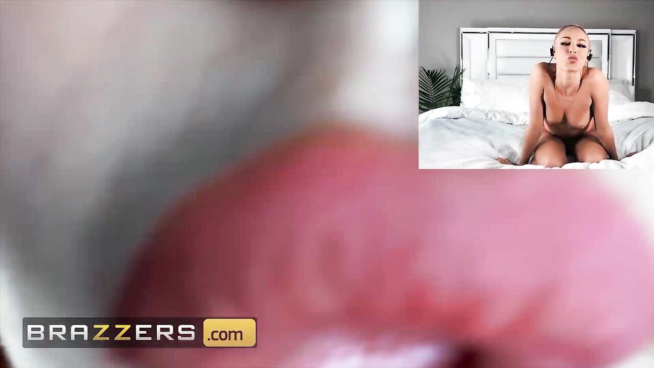 Brazzers - Lacy Lennon & Emma Hix Video Chat To Catch Up But The Talk Quickly Turns Into Cybersex