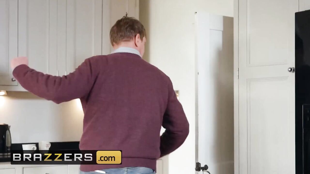 Brazzers - Sexy Realtor Jai James Shows More Than A House To Handsome Potential Buyer Luke Hardy