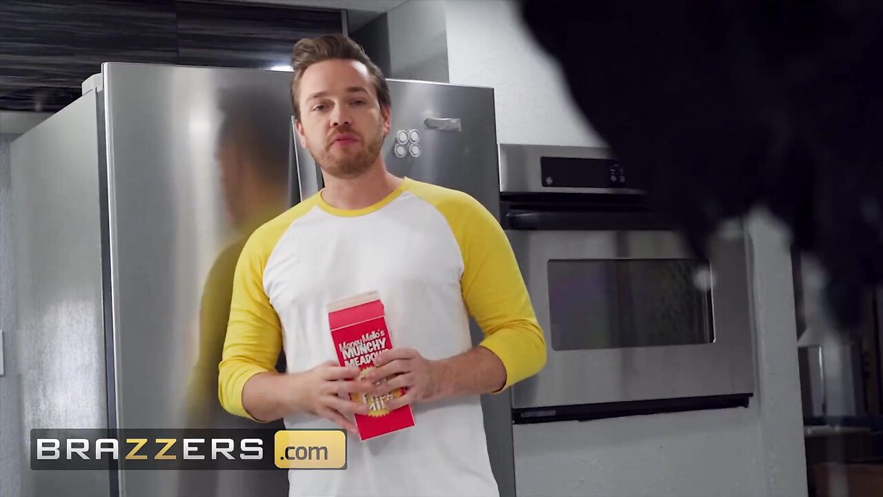 Brazzers - Sybil Stallone Gets Distracted From Her Chores By Her Stepson's Kyle Mason Big Thick Cock