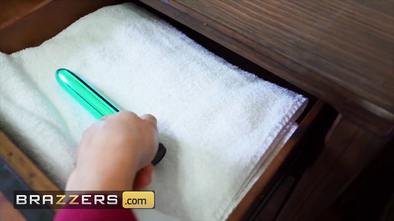 Brazzers - Sexy Blonde Abella Danger Gets Caught Masturbating By Luna Star & Gets Taught A Lesson