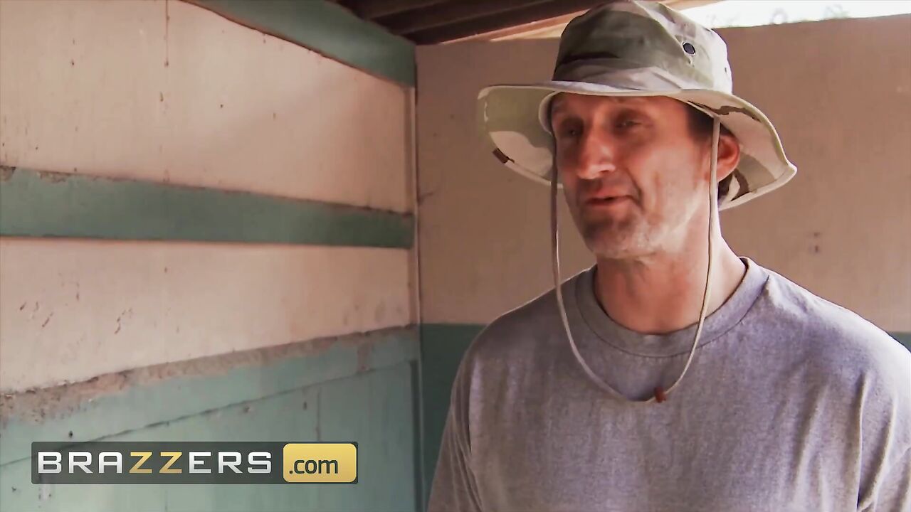 Brazzers - Gorgeous Teen Jillian Janson Gets On Her Knees And Sucks Mark Ashley Cock