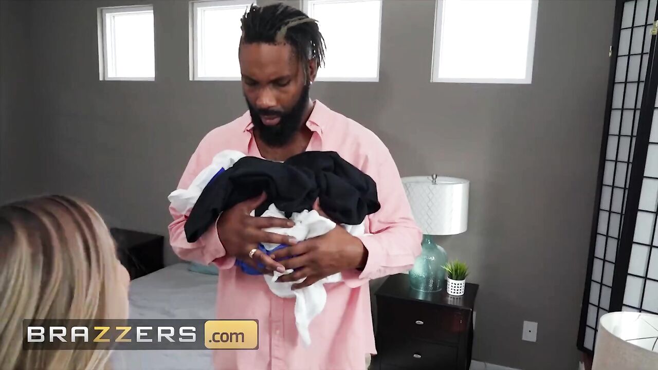 Brazzers – Codi Vore’s Older Lover Steve Holmes Sneaks Past Her Clueless Boyfriend