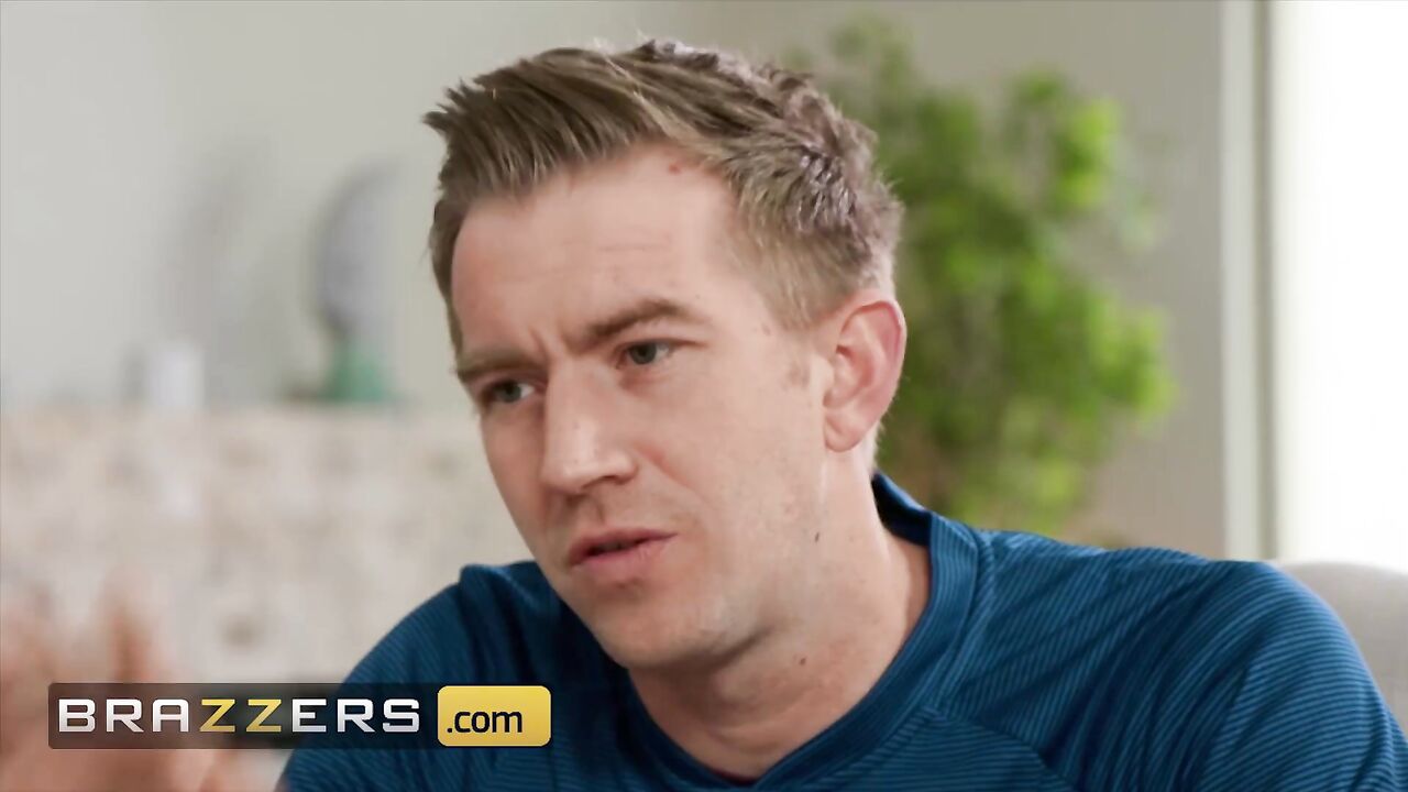 Brazzers - Horny Blonde Teen Khloe Kapri Loves Big Cocks