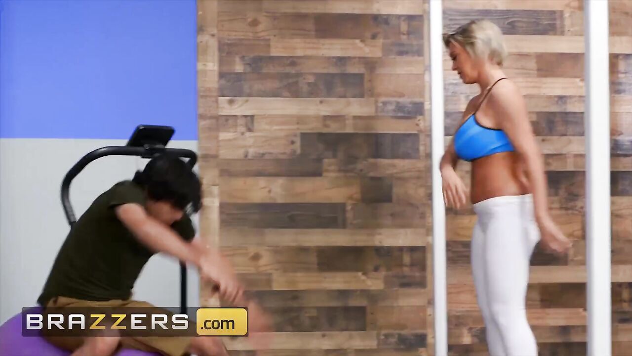Brazzers - Personal Trainer Cherie Deville Pervs Cock