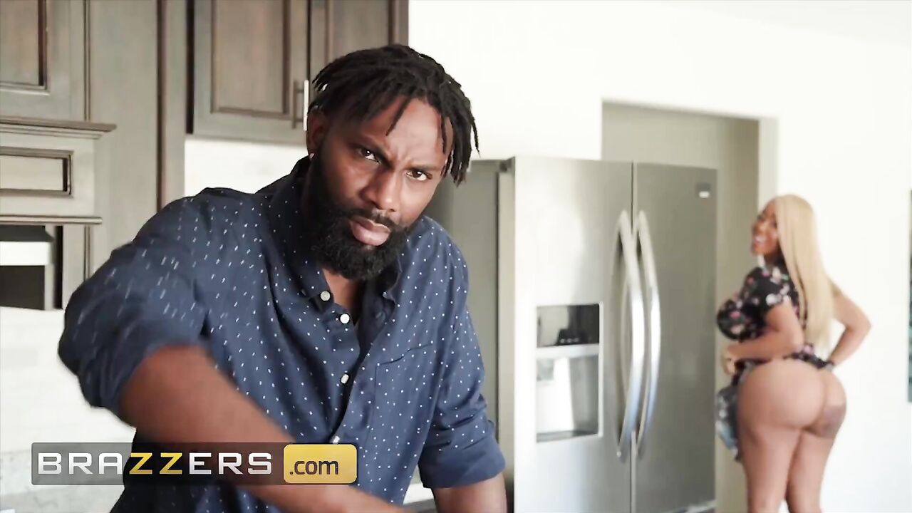 Brazzers - Big Booty Wife Moriah Mills Fucks Her Husbands Friend