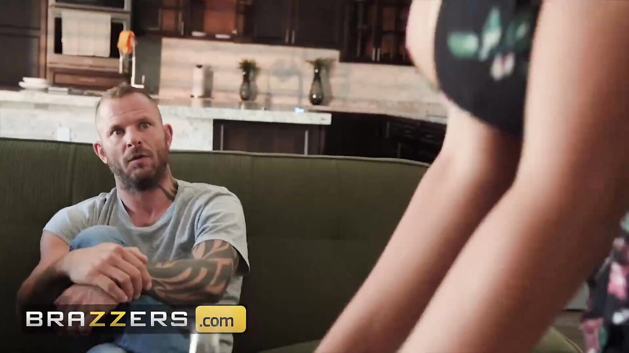 Brazzers - Big Booty Wife Moriah Mills Fucks Her Husbands Friend