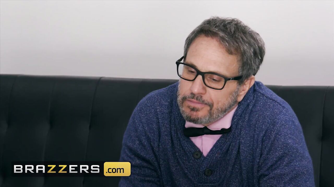 Brazzers - Coffee party ends up in a sex party with pretty babe Kristen Scott