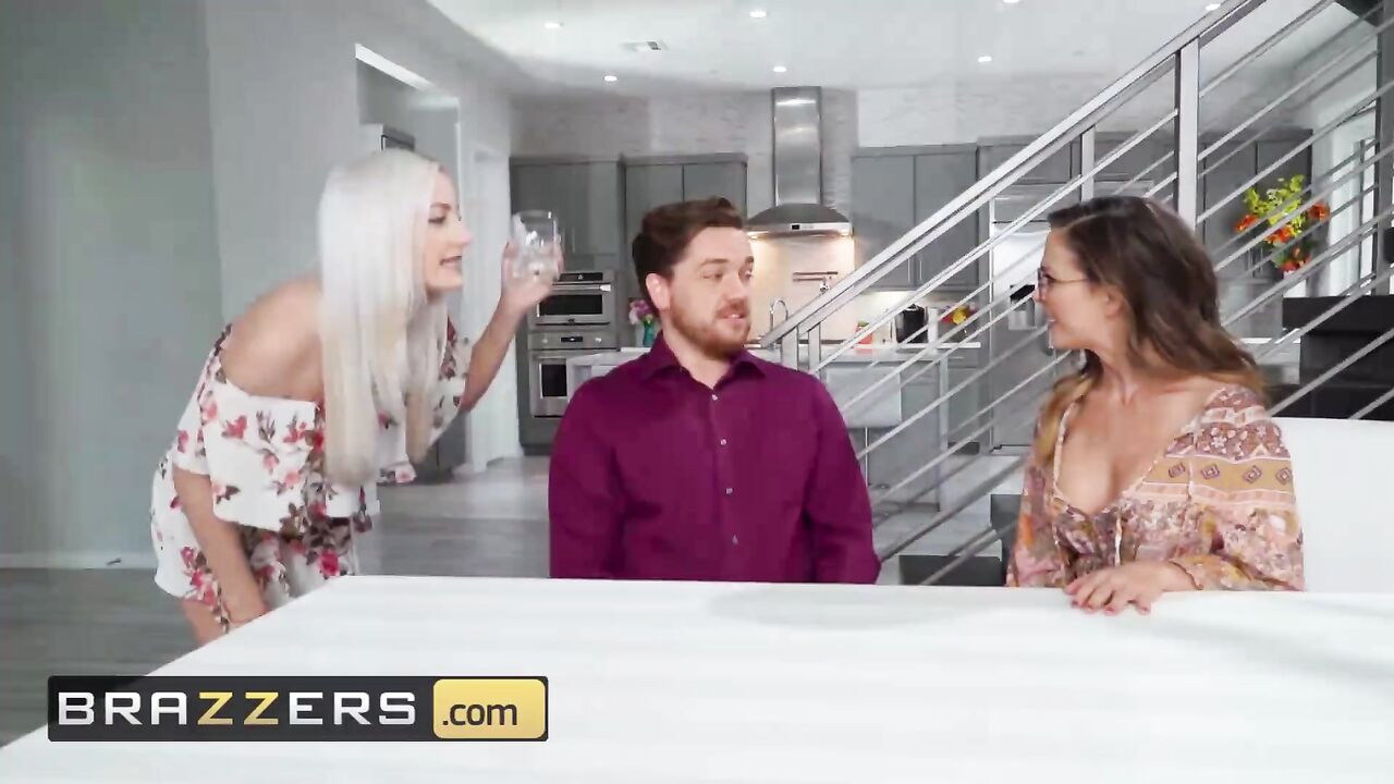 Brazzers - Anal loving Milf Cherie Deville shows off gape