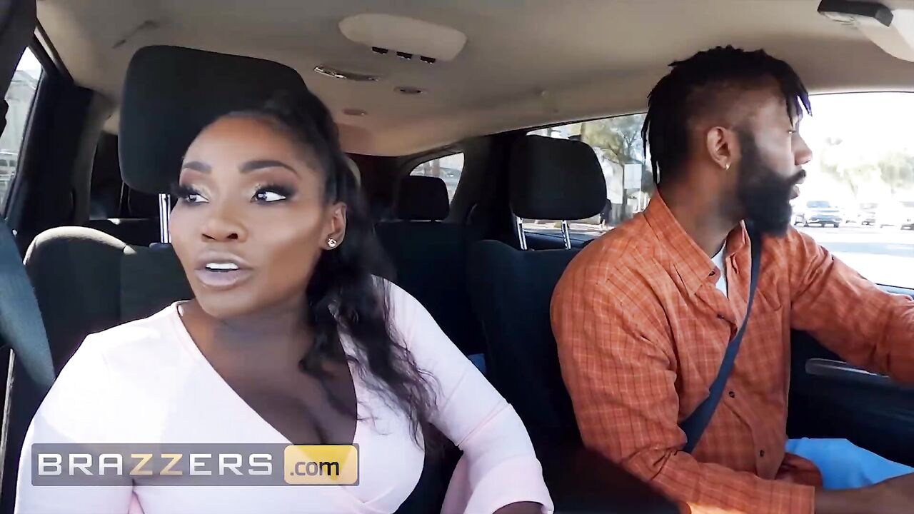 Brazzers - Curvy chick Osa Lovely gets drilled in the toilet