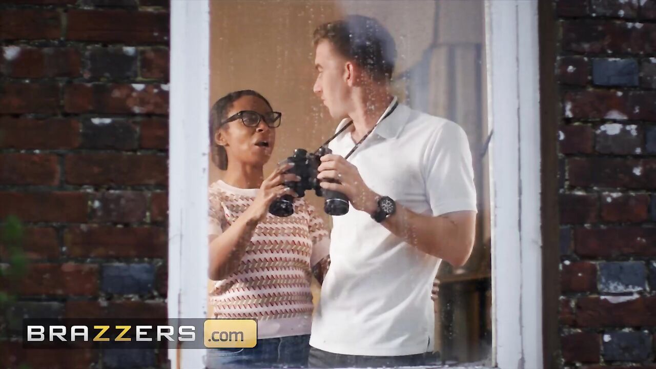 Brazzers - Valentina Nappi struts over and offers Danny what he's been wish