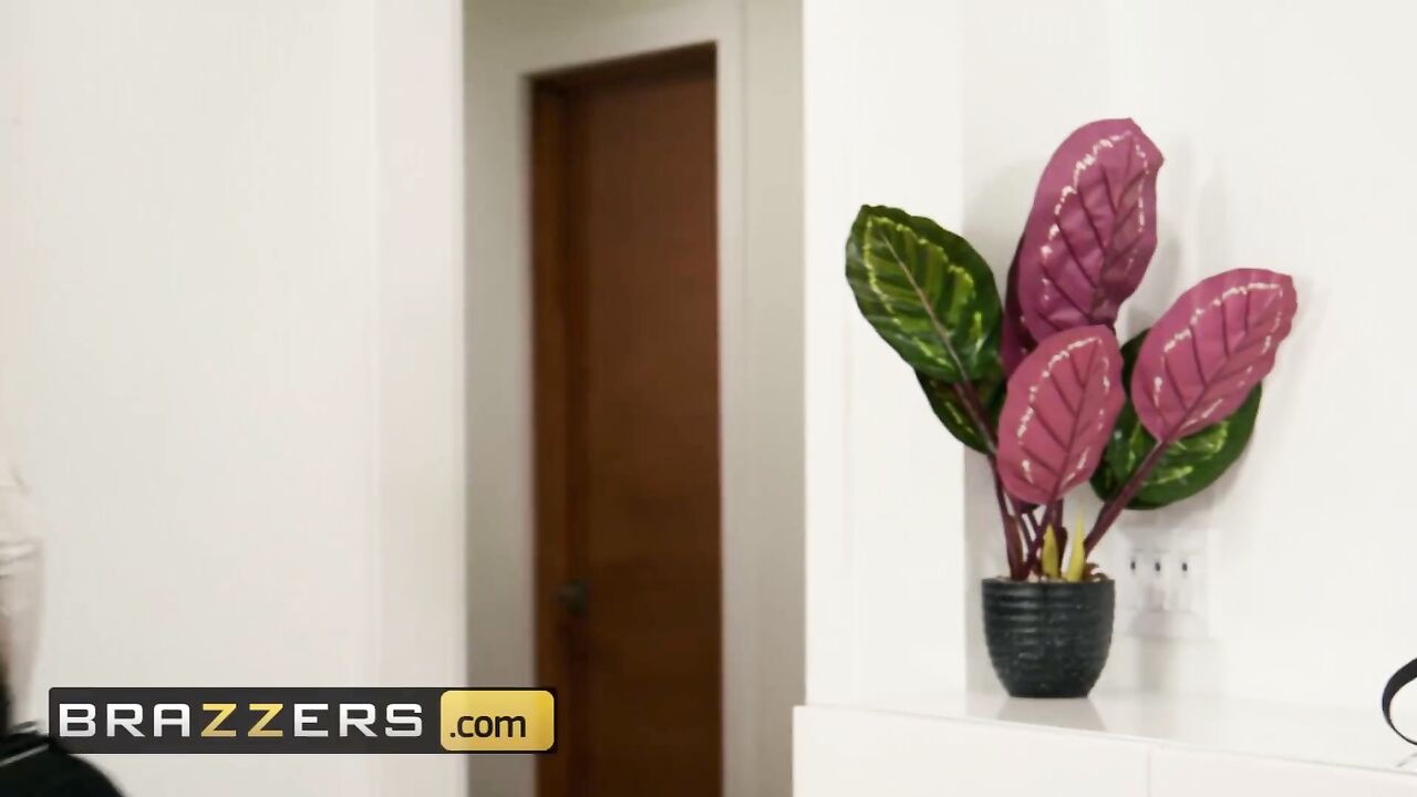 Brazzes - Sexy Gianna Dior gets her pussy drilled by a big cock