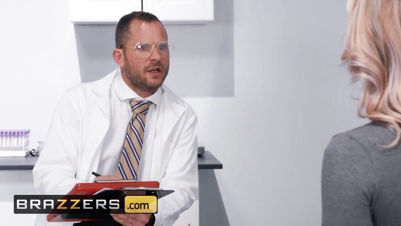 Brazzers - Petite sexy blonde Alina Lopez fucked hard during interview