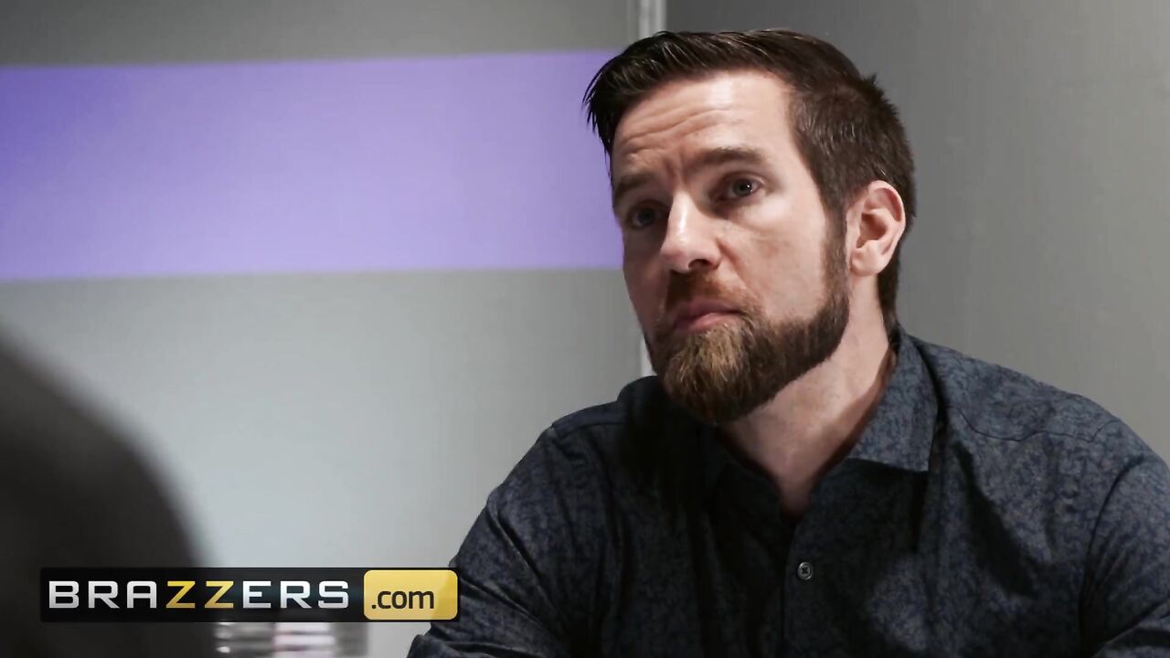 Brazzers -Thicc Cali Carter serves her phat ass for dinner