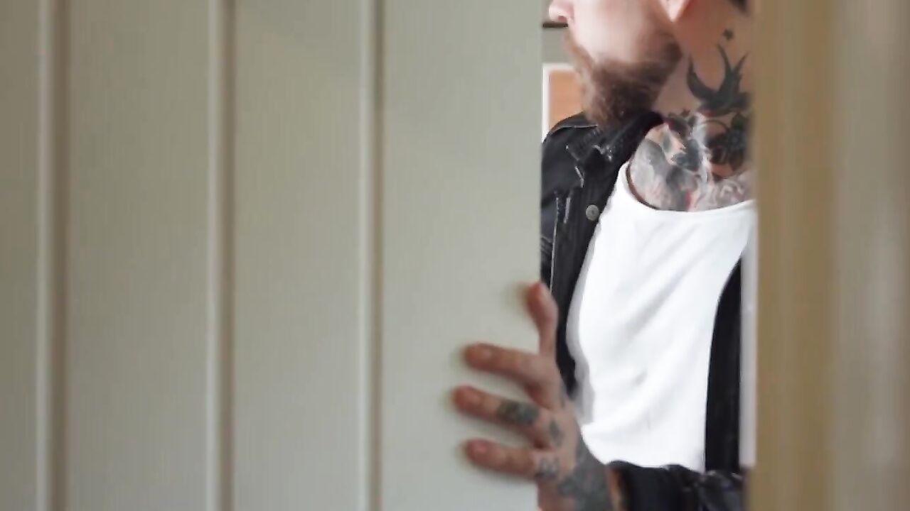 Brazzers - Big tit milf Stacey Saran cucks husband with Neighbor