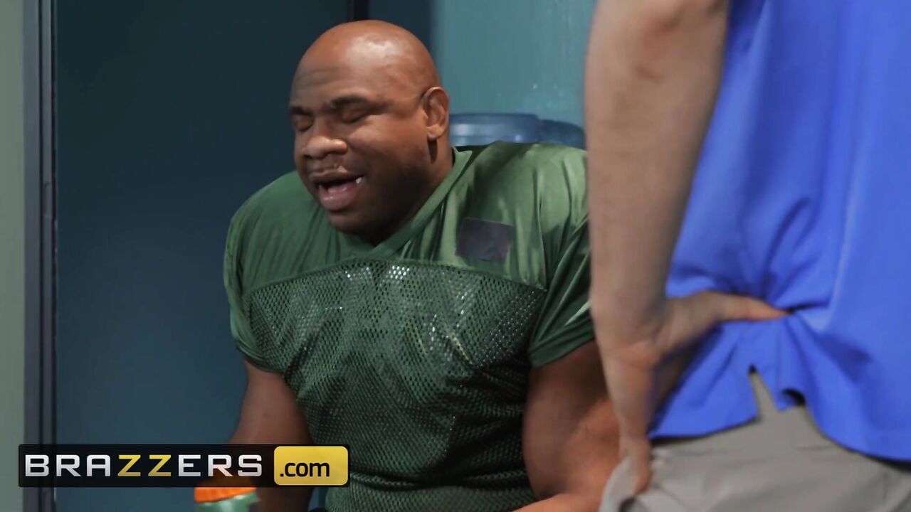 Brazzers - Anal loving Chanel Preston cucks her beta man