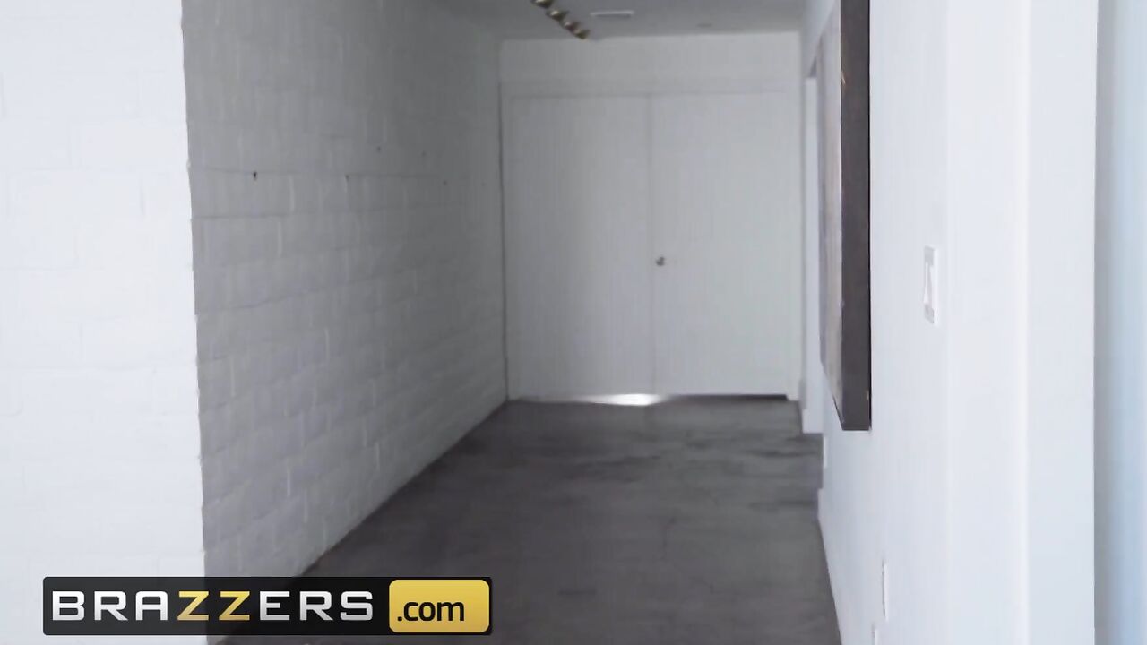 Brazzers - Hot stepmom Katie Monroe fucks stepdaughter's bf