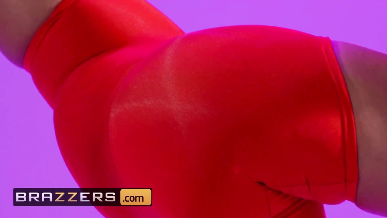 Brazzers - Anal loving Gymnest Abella Danger works pole
