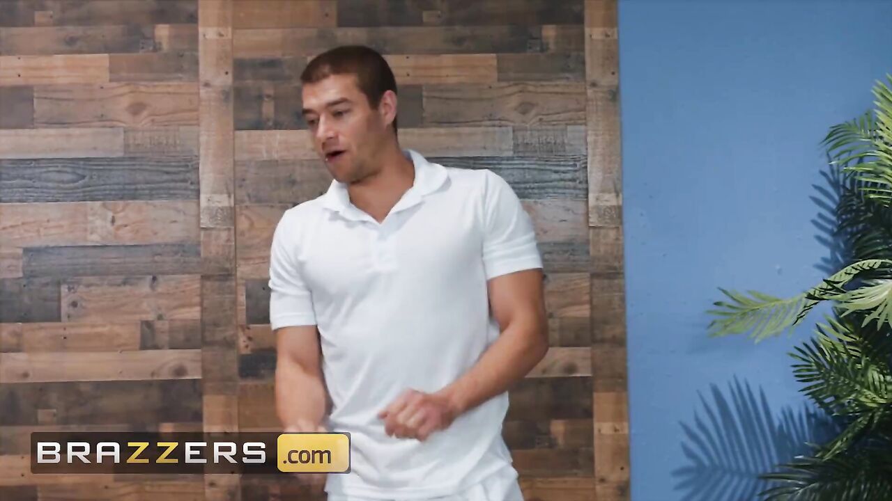 Brazzers - Yoga milf Nina Milano cucks her husband