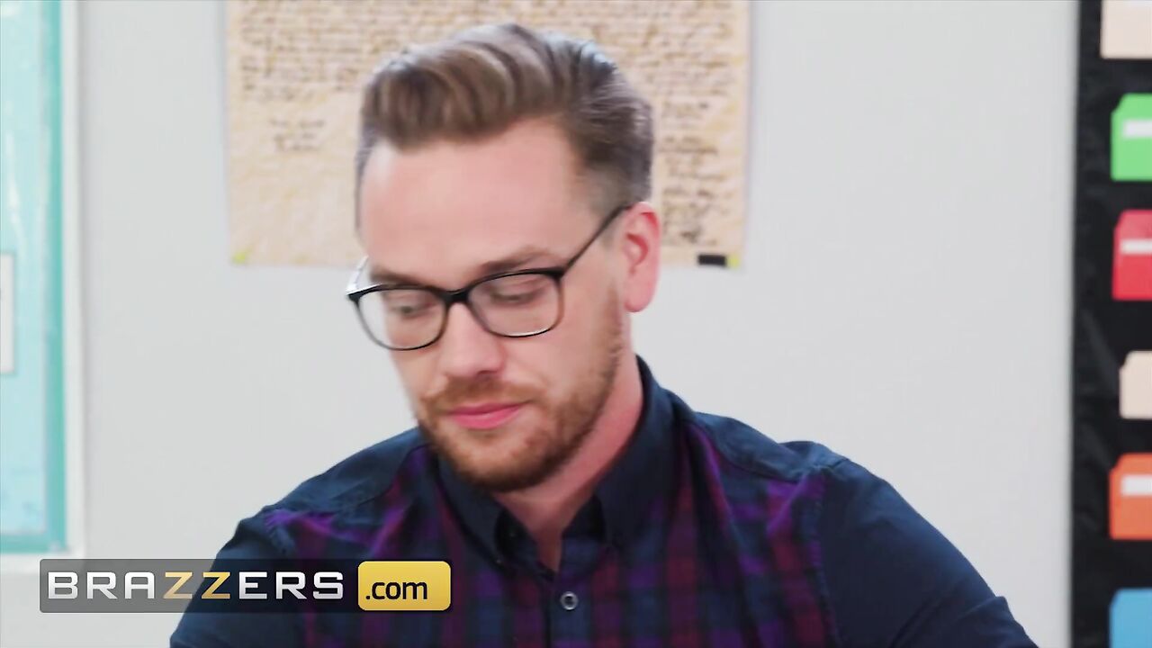 Brazzers - Cheating Milf Christie Stevens needs big cock