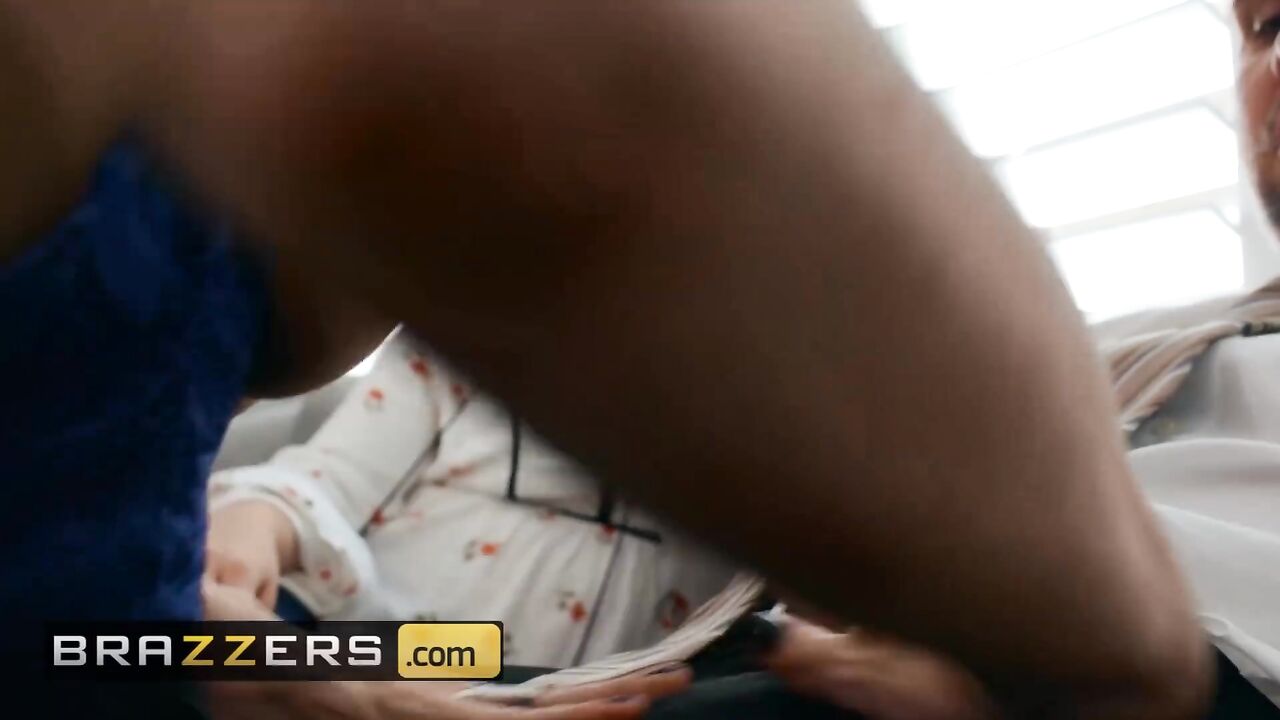 Brazzers - Anal loving Milf Devon takes big cock