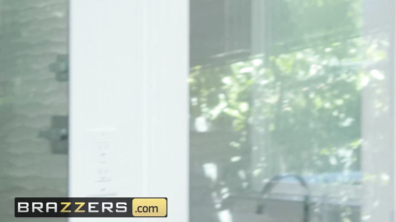 Brazzers - Adriana Chechik gets anal and face fucked