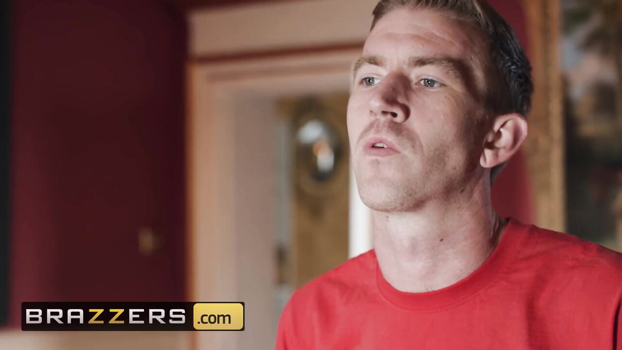 Brazzers - Ebony Neighbor Kiki Minaj loves ass fucking