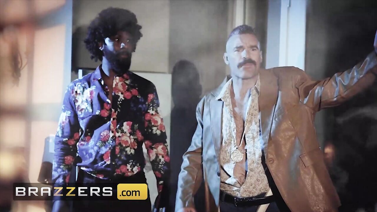 Brazzers - Sexy Asian vampire Kendra Spade craves cock in Halloween parody