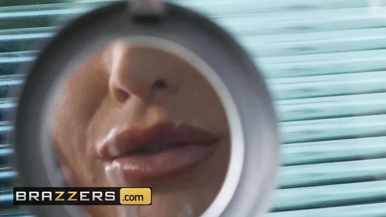 Brazzers - Tattoed lesbians Gia Dimarco & Katrina Jade