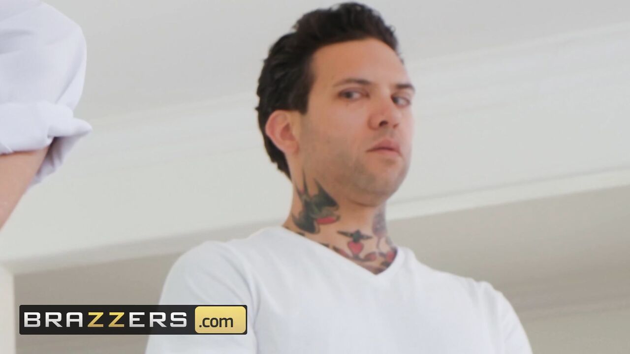 Brazzers - Dirty Masseur pounds thicc PAWG Lela Star