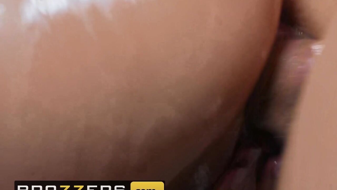 Brazzers - Big tit inked pornstar Monique Alexander loves anal