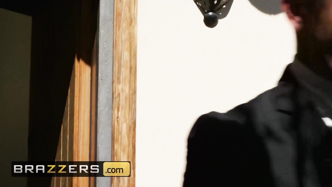 Brazzers - Adriana Chechik cucks her husband and deepthroats