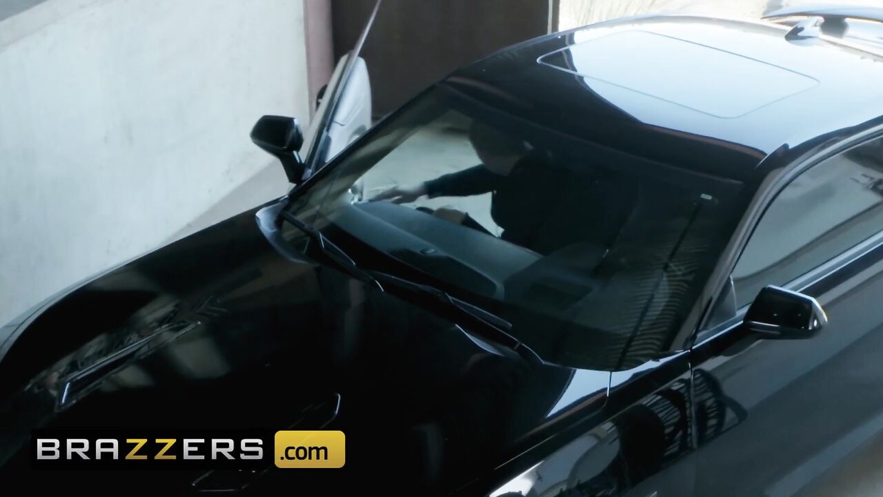 Brazzers - Inked Pornstar Katrina Jade likes it rough