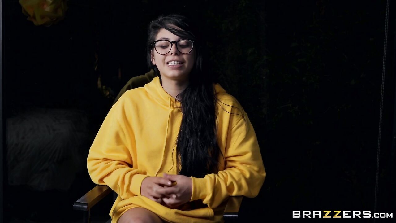 Brazzers House Season 3 Ep4 - Alexis Fawx hosts a filthy sex orgy