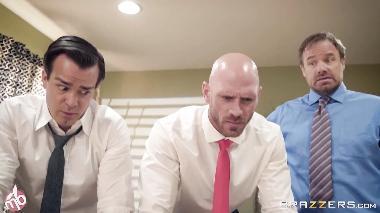 Brazzers - Ariella Ferrera – Honey, It’s A Motorbunny