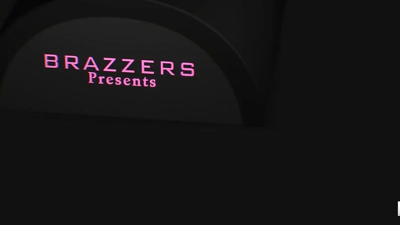Brazzers - Ariella Ferrera – Honey, It’s A Motorbunny
