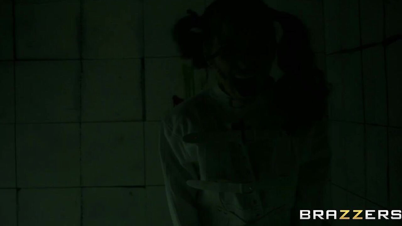 Harley in the Nuthouse (XXX Parody) - Brazzers