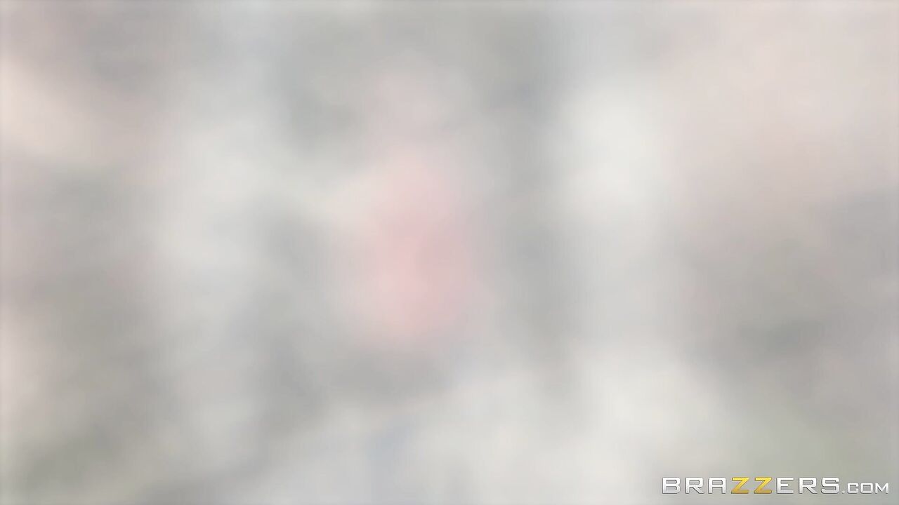 Pokemon Go (XXX- Parody) - Brazzers