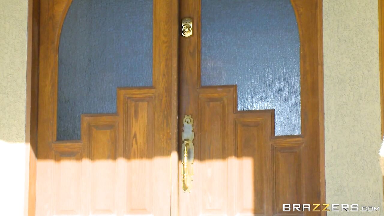 Milf Ashley Fires takes her daughters man - Brazzers