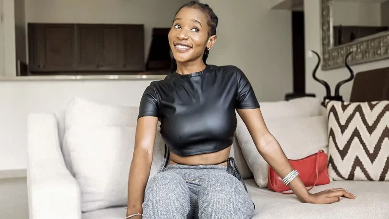 Big Tits Ebony Down To Deep Throat Casting Agent To Get Modeling Job